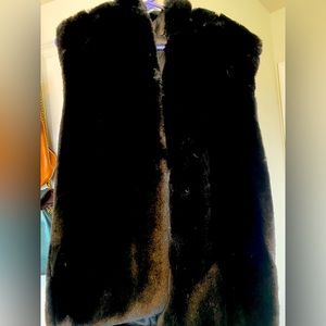 Women’s Hooded Fax Fur Vest
